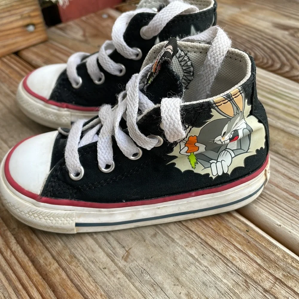 Converse x Looney Tunes Bugs Bunny Hi-Top Toddler Size 6